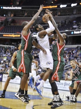 易建联NBA首秀数据，那个让密尔沃基凌晨三点亮灯的夜晚，到底发生了什么？