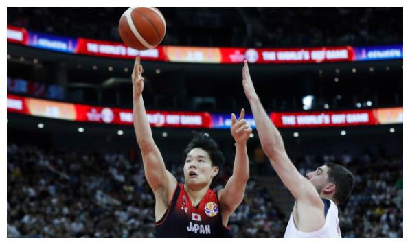 中国男篮vs日本八村塁，当亚洲巅峰对决遇上NBA级别的锋线冲击