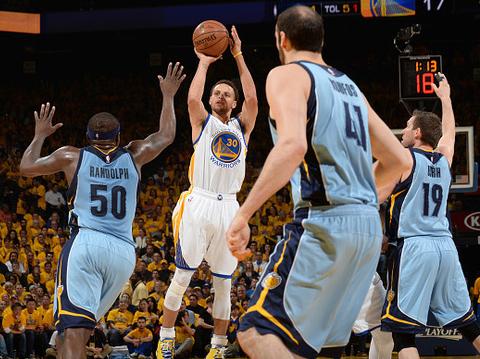 NBA季后赛三分球排行榜，那些改变历史的三分雨