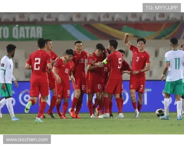 武汉足球队与广州足球队实力对比赛后分析与总结