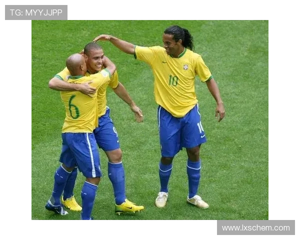 最花里胡哨的足球明星背后的故事与魅力解析