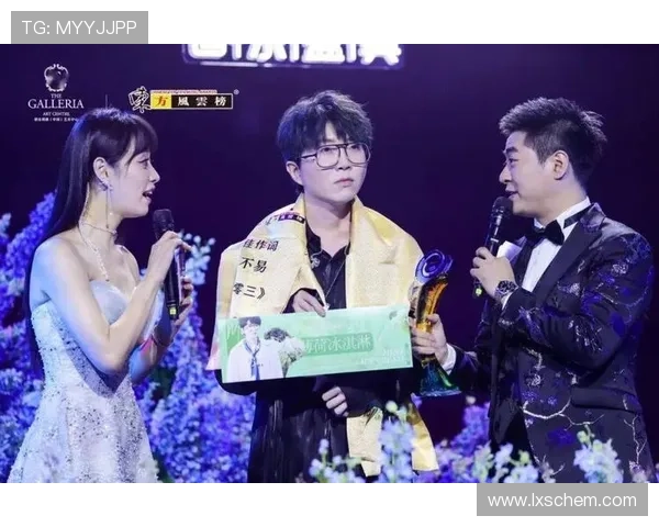 爱豆与足球明星的跨界合作如何点燃青春热血与梦想激情